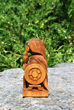 Load image into Gallery viewer, frigg statue
