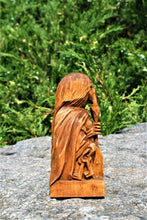 Load image into Gallery viewer, frigg statue