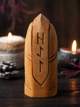 Load image into Gallery viewer, Hel Norse Goddess