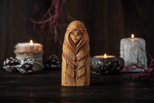 Load image into Gallery viewer, freyja statue
