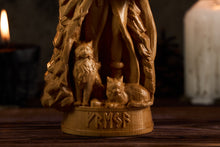 Load image into Gallery viewer, freyja statue
