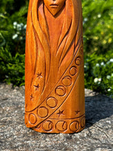 Load image into Gallery viewer, Moon Goddess, Nyx Goddess, Luna Norse Goddess, pagan statue, Wicca statue, Wicca altar, moon statue, moon witch