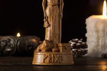 Load image into Gallery viewer, frigg statue